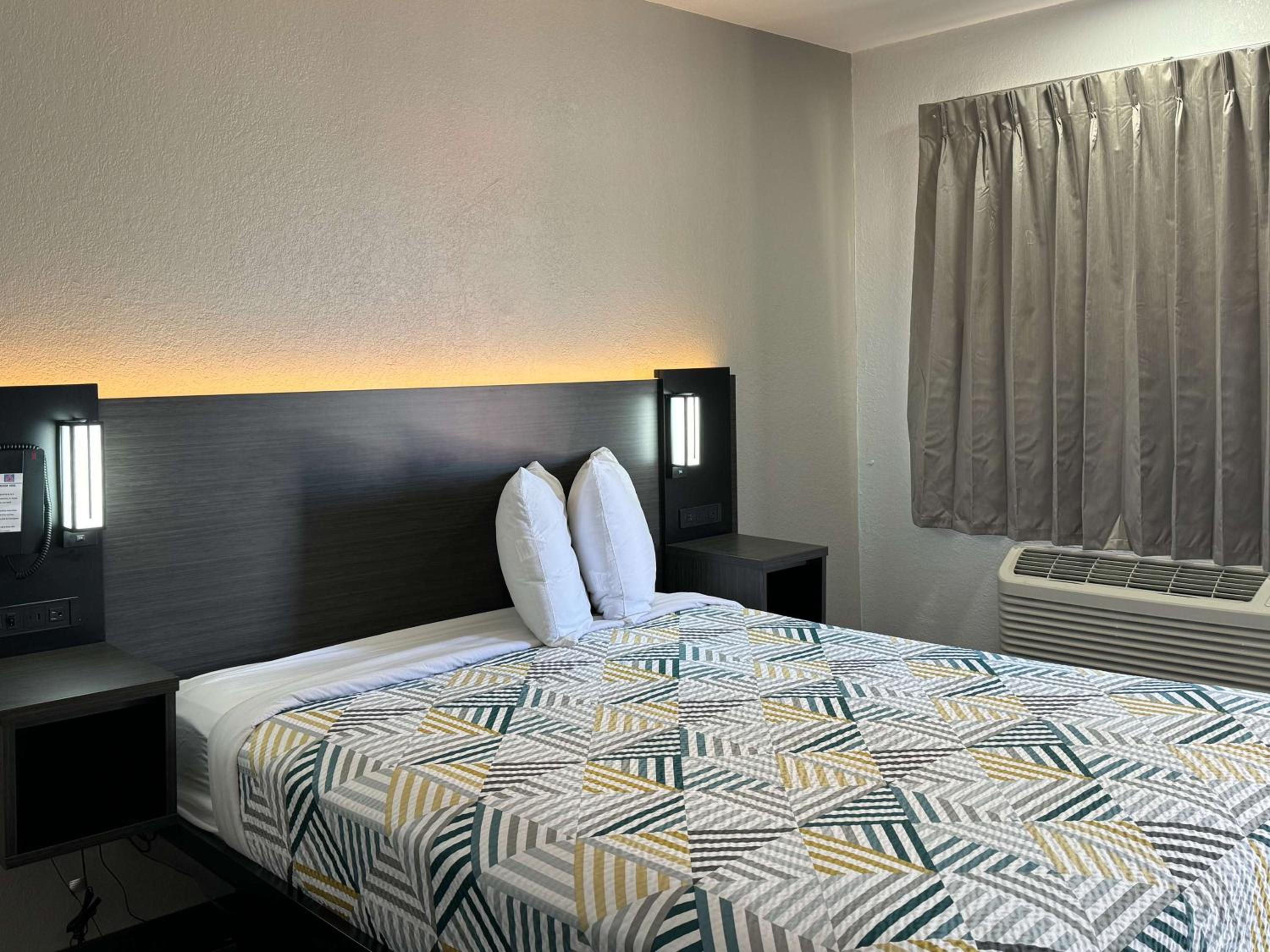 غرفة ديلوكس بسرير كوين، Motel6 Bradenton, FL 3/10