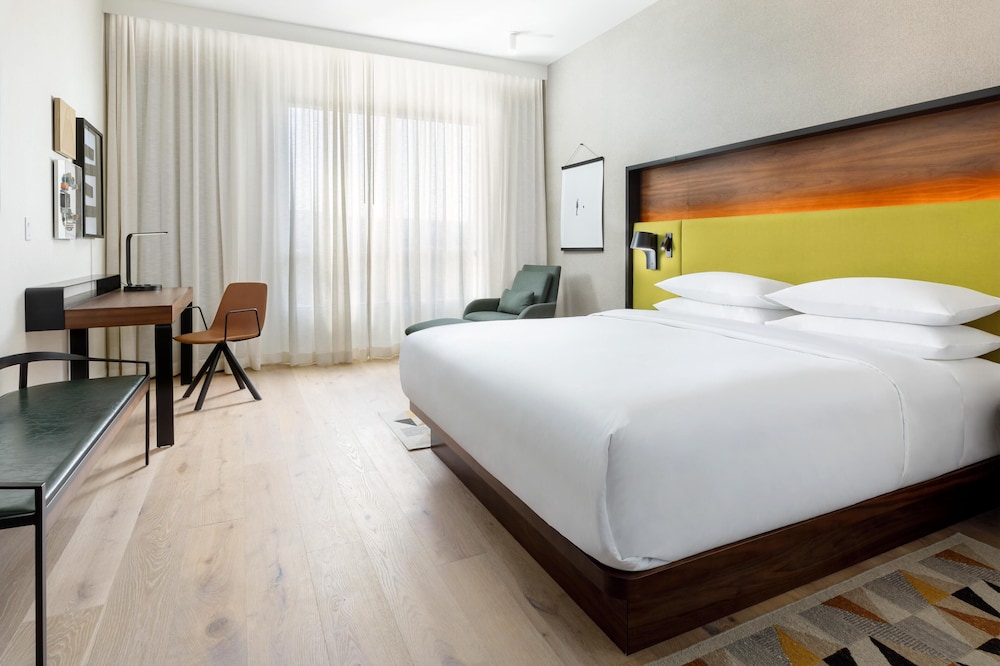 Hyatt Centric Mountain View 15/70