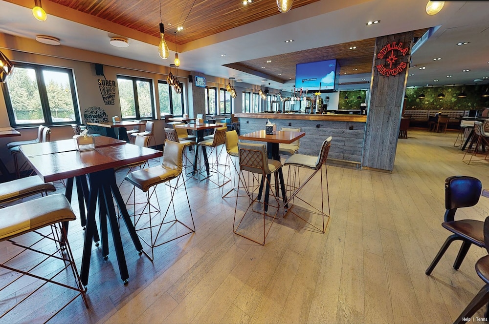 Village Urban Resort Coventry 47/74