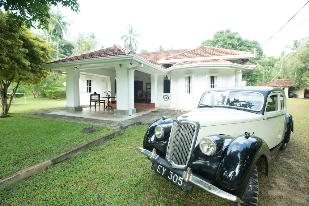 Thalpe Walawwa Heritage Villa 16/24