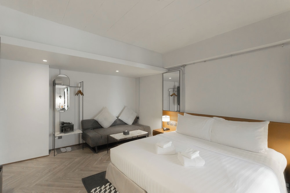 Ir-On Hotel 18/50