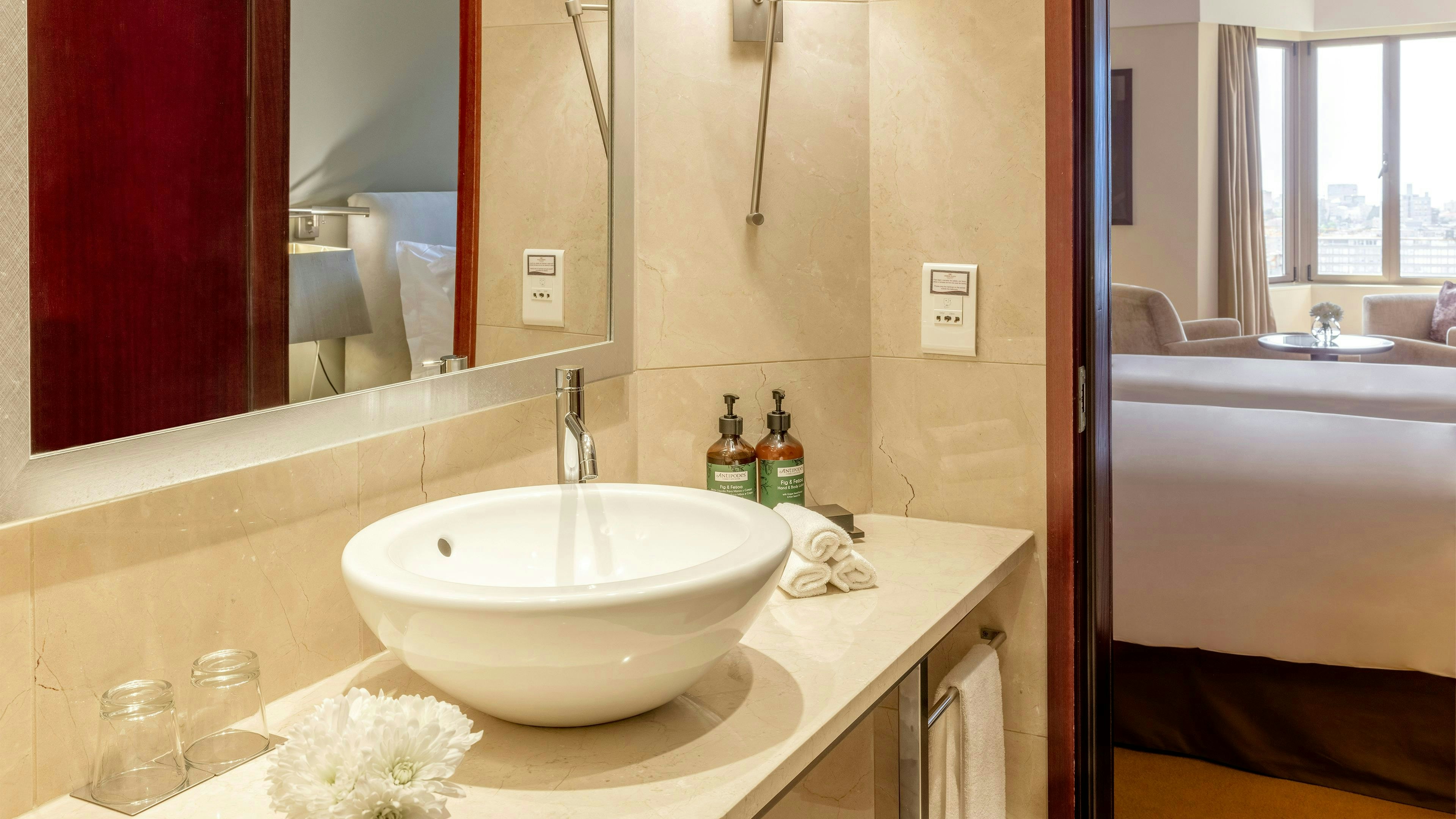 Crowne Plaza Porto 50/50