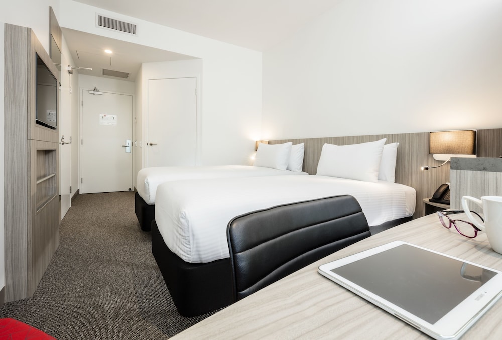 Ibis Mackay 15/67
