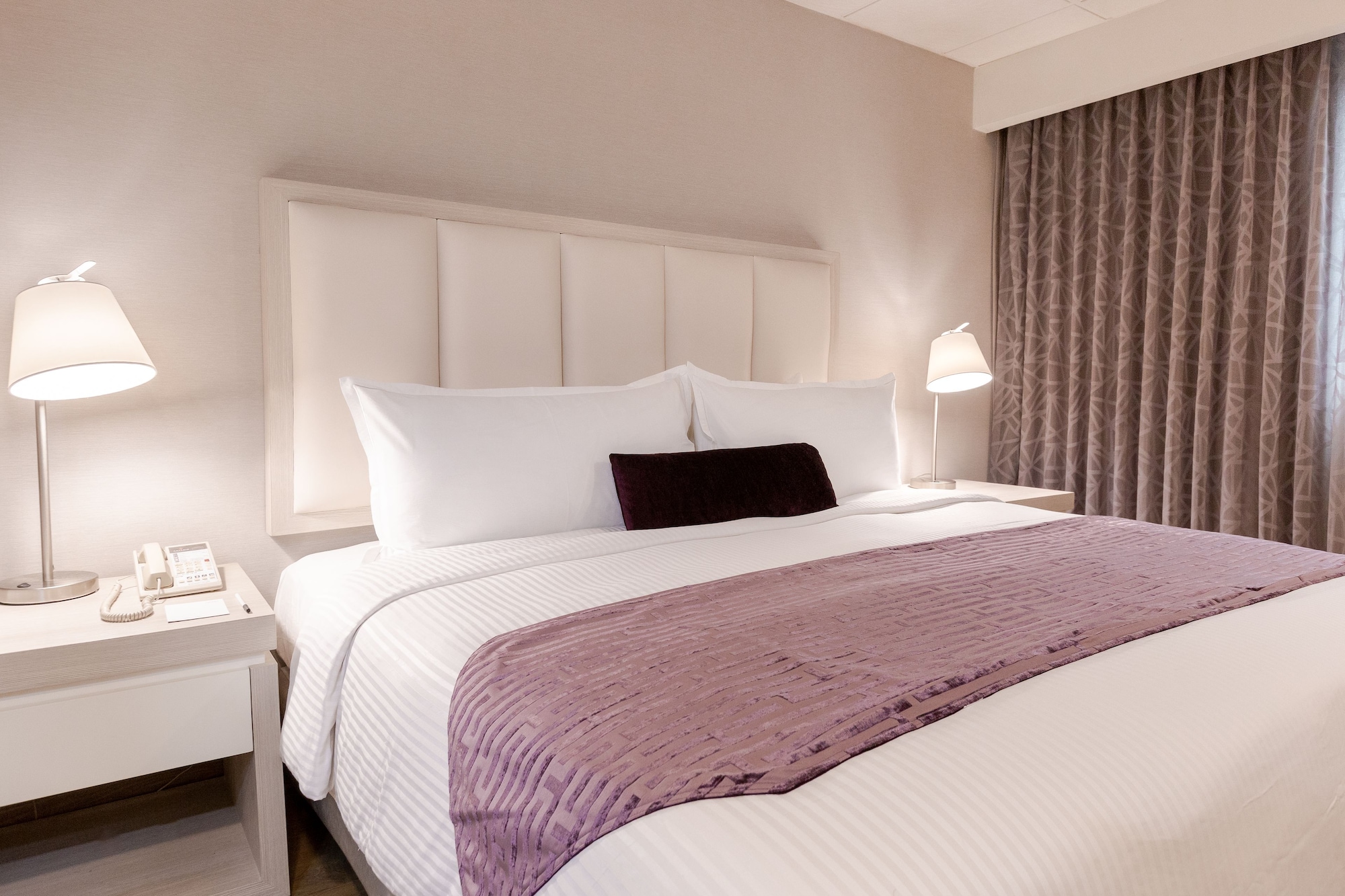 Suite, King Bed