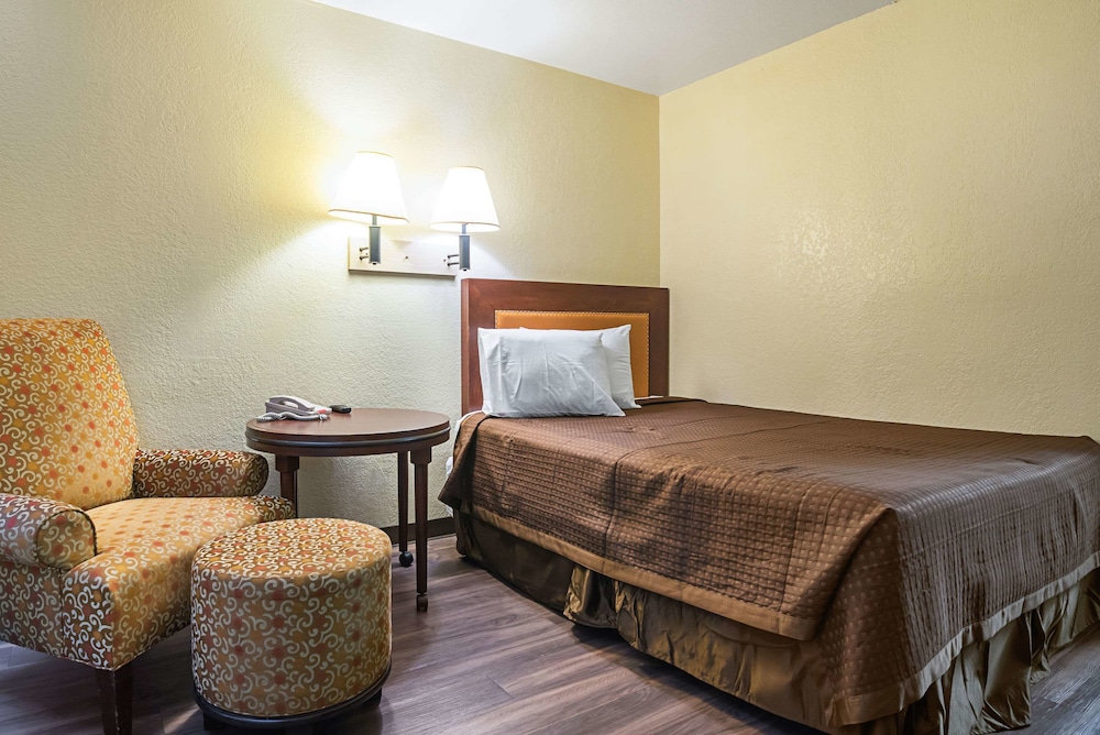 Rodeway Inn Kissimmee Maingate West 18/38