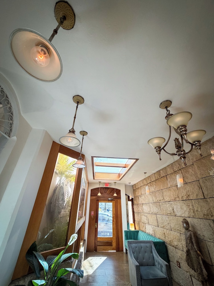 Acacia Boutique Hotel 54/75