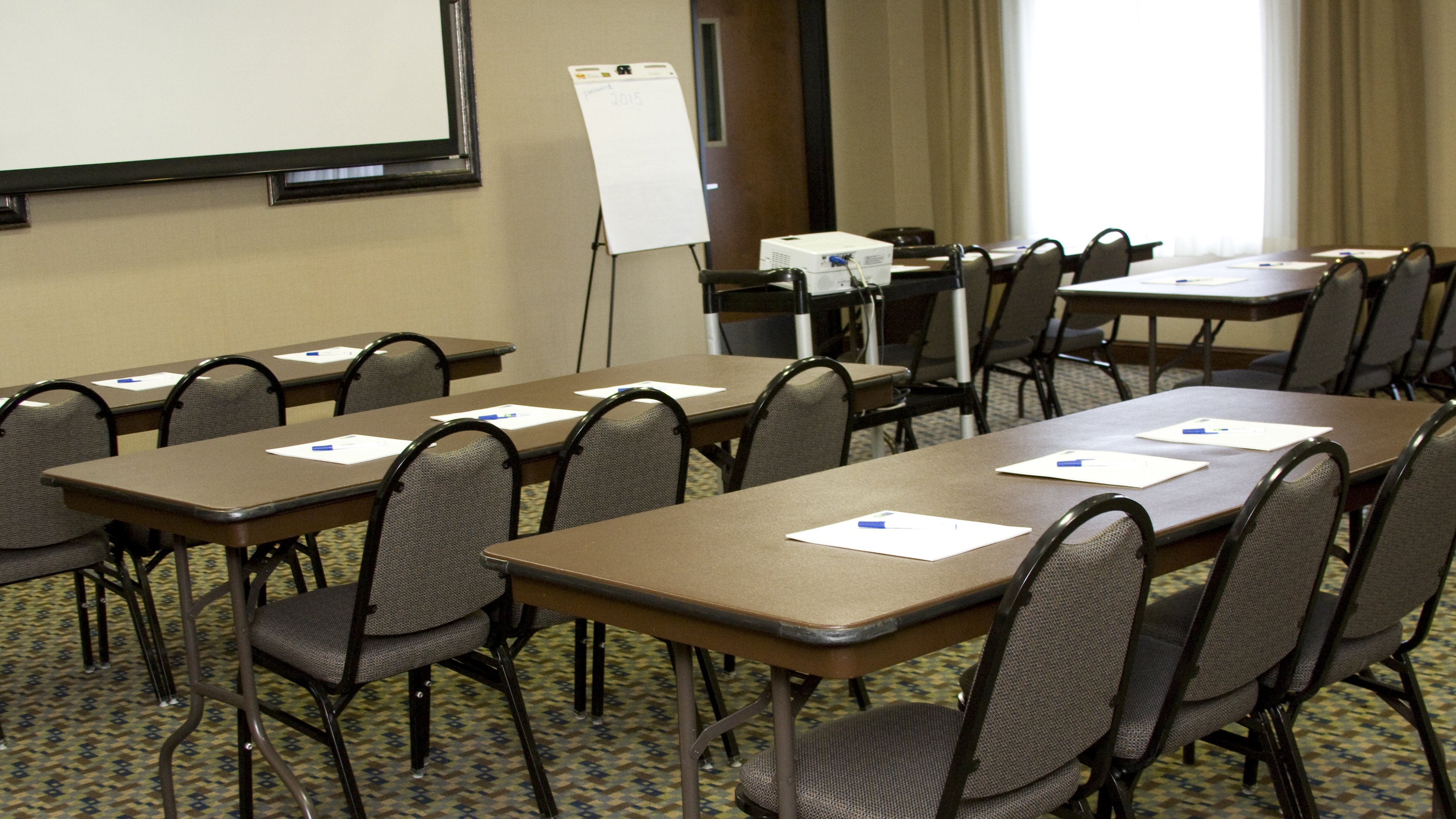 Holiday Inn Express Hotel And Suites Pittsburg 67/73