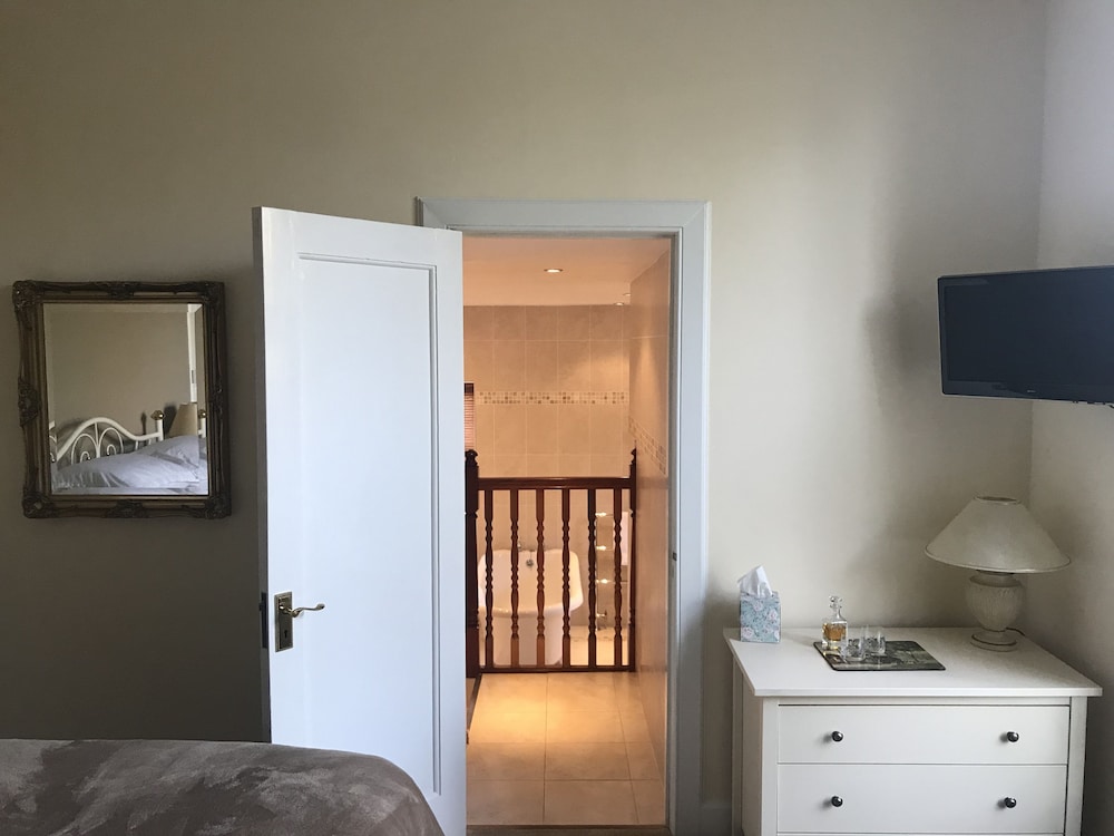 Merlindale Bed & Breakfast 39/50