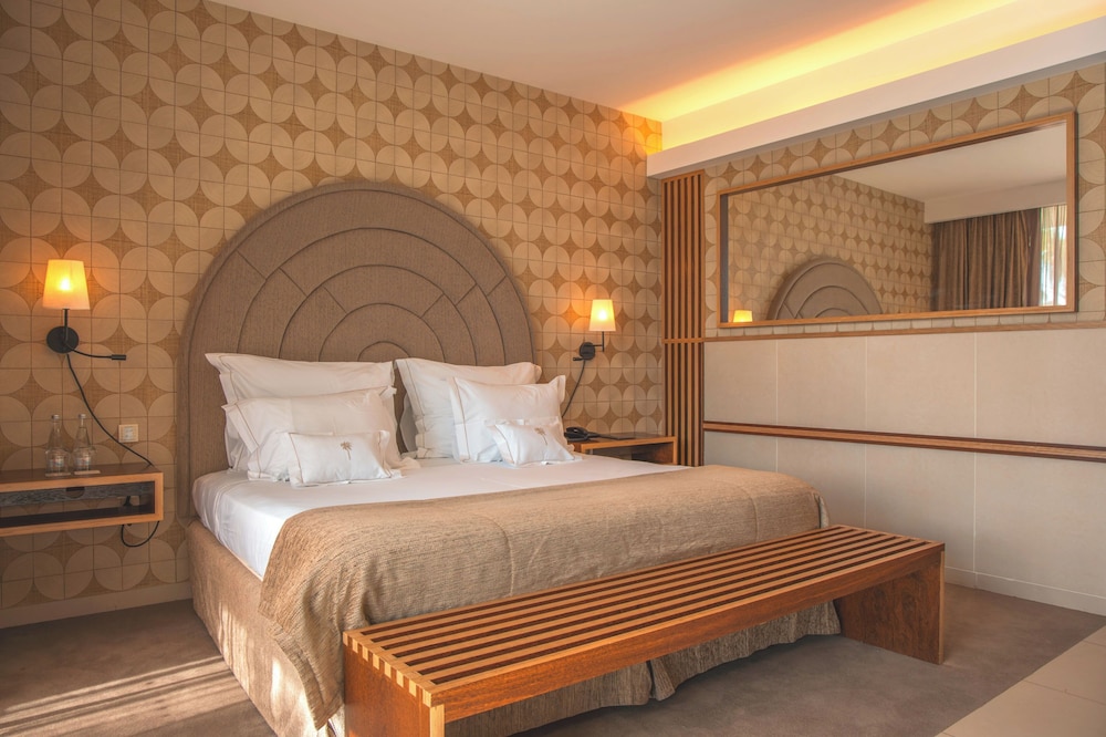 Superior, Double Bed, Pool View, Sofa