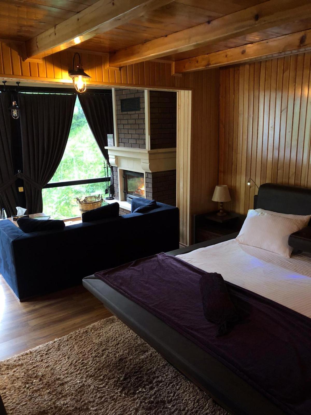 Royal, Suite, Waterfall View, Hot Tub