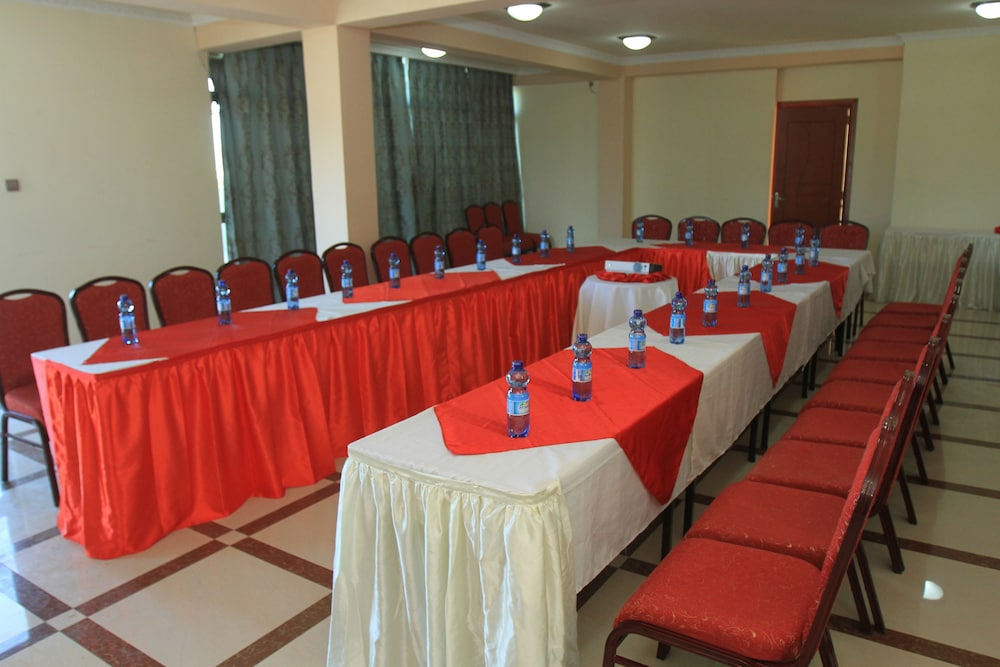 Hera Addis Hotel 34/41