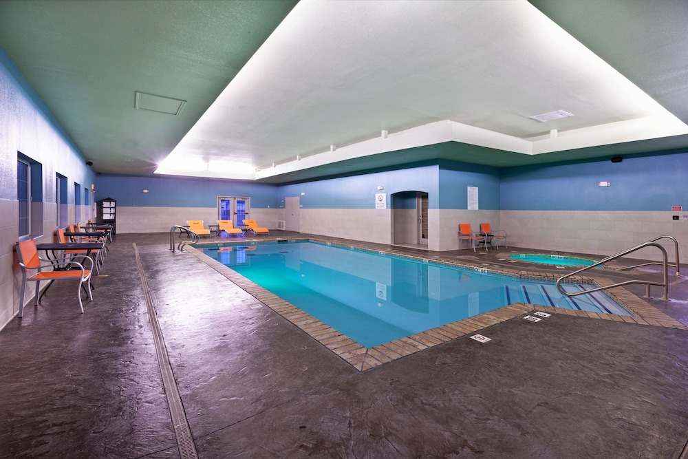 Holiday Inn Express Hotel Suites Jenks 36/72
