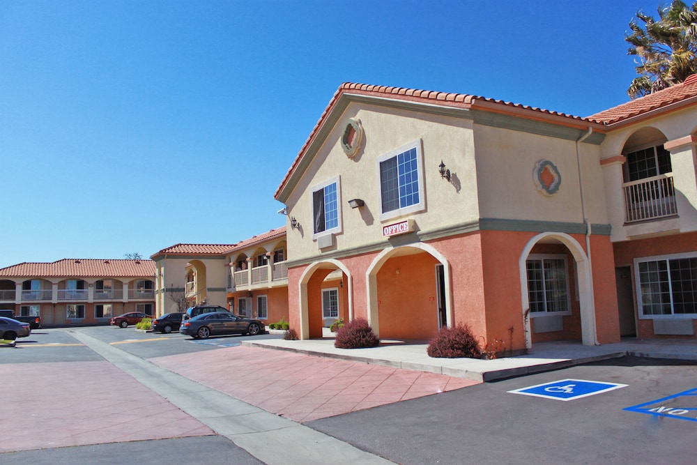 Crystal Inn Suites Spas 36/42