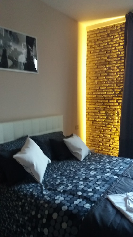 Arch Rome Suites 31/75