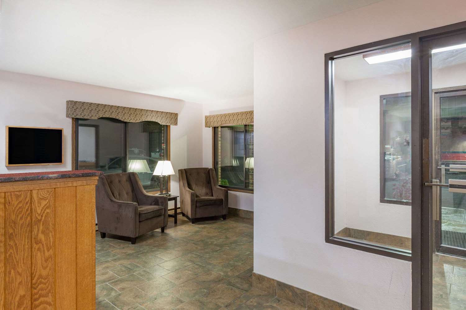 Days Inn by Wyndham Mason City 6/14