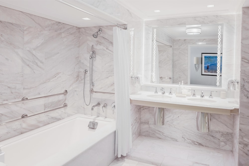 Premium, Studio, King Bed, Ocean Front, Accessible، Surf and Sand Hotel 4/4