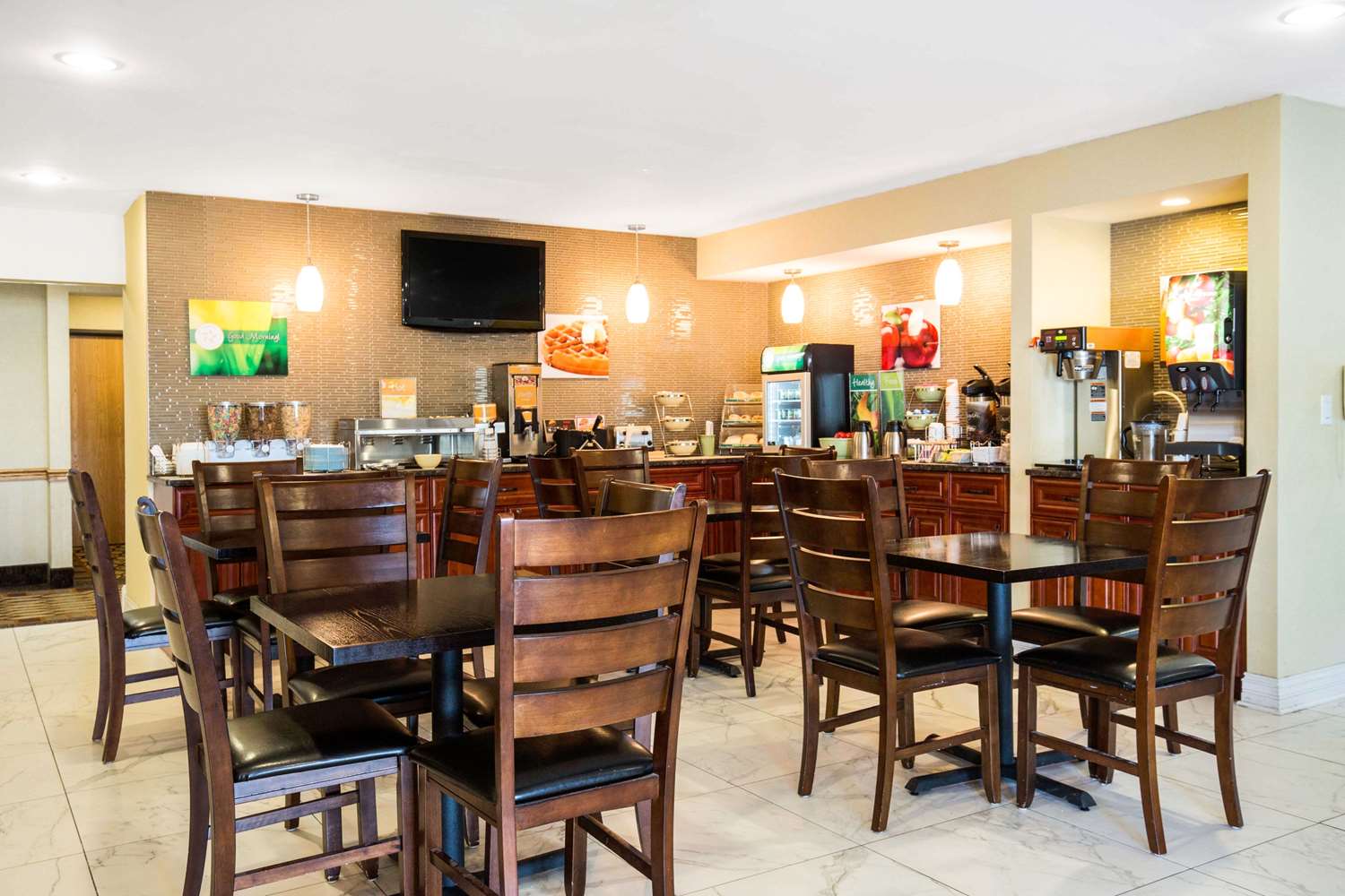 Quality Inn Monee I-57 16/21