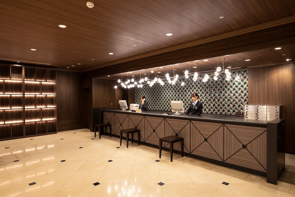 Hotel Cadenza Tokyo 8/65
