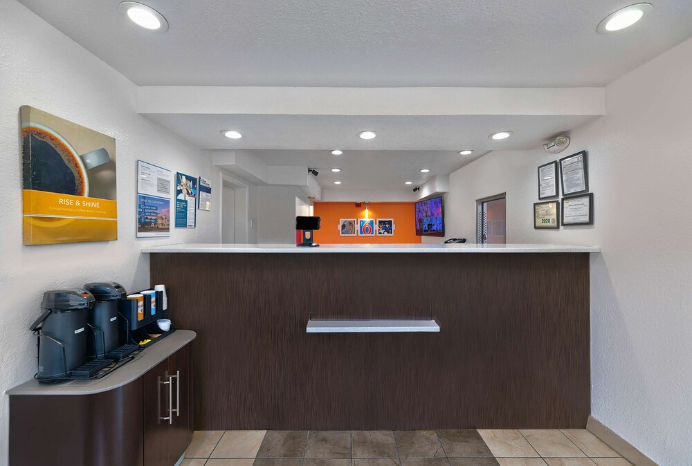 Lobby at Motel6 Columbus, GA, COLUMBUS - GA