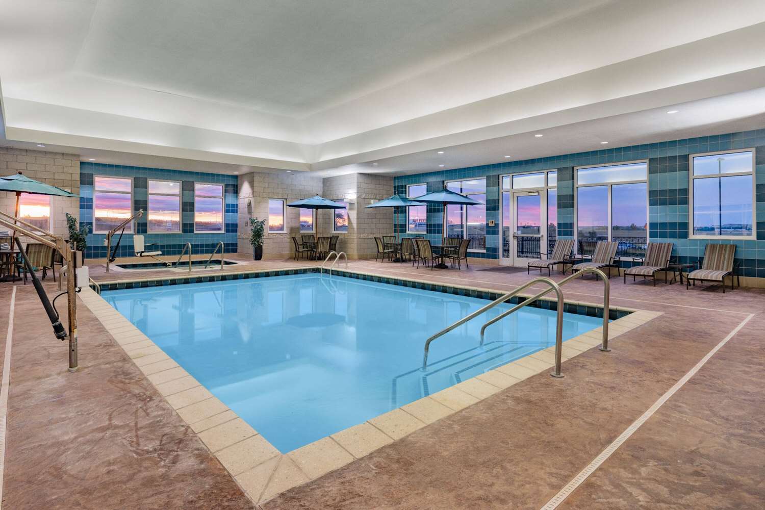 Hawthorn Suites By Wyndham Dickinson 27/58
