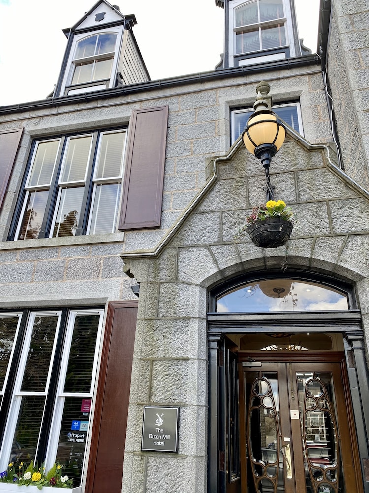The Dutch Mill Hotel 1/50