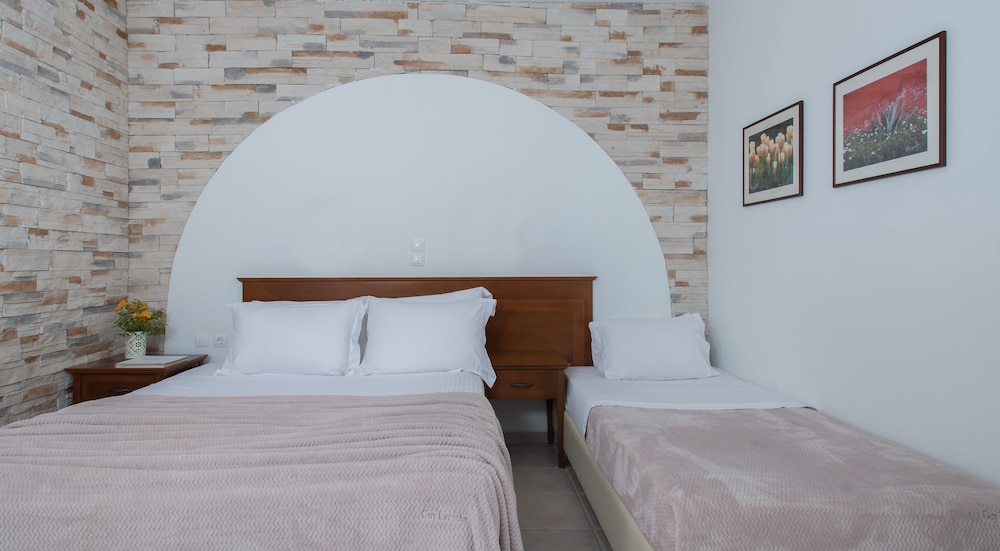 Naxos Palace 13/49