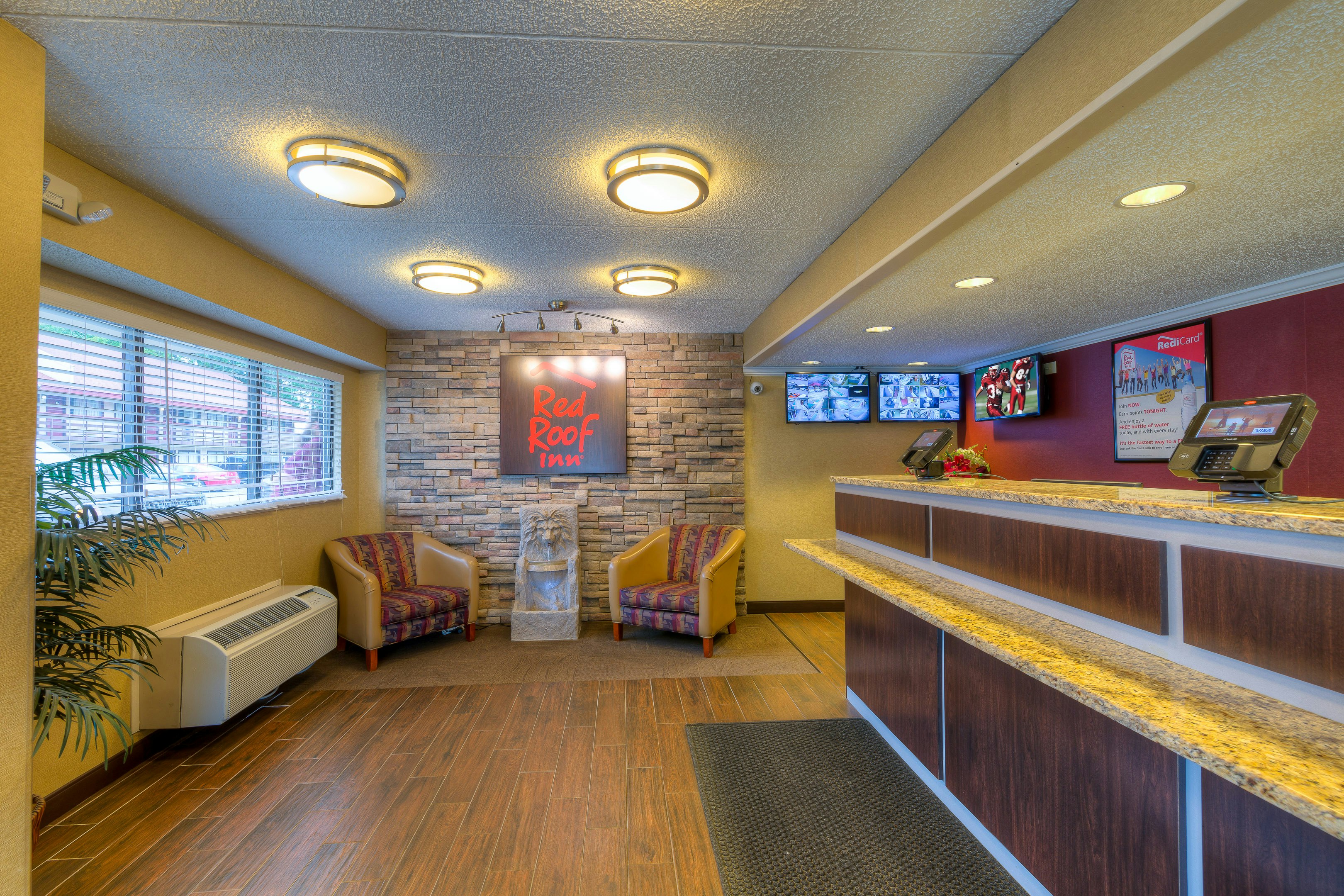 Red Roof Inn Memphis East 13/13