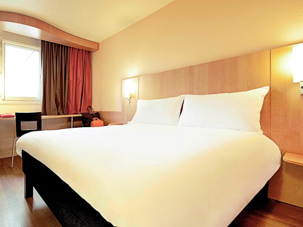 Ibis Paris Canal Saint Martin 11/69