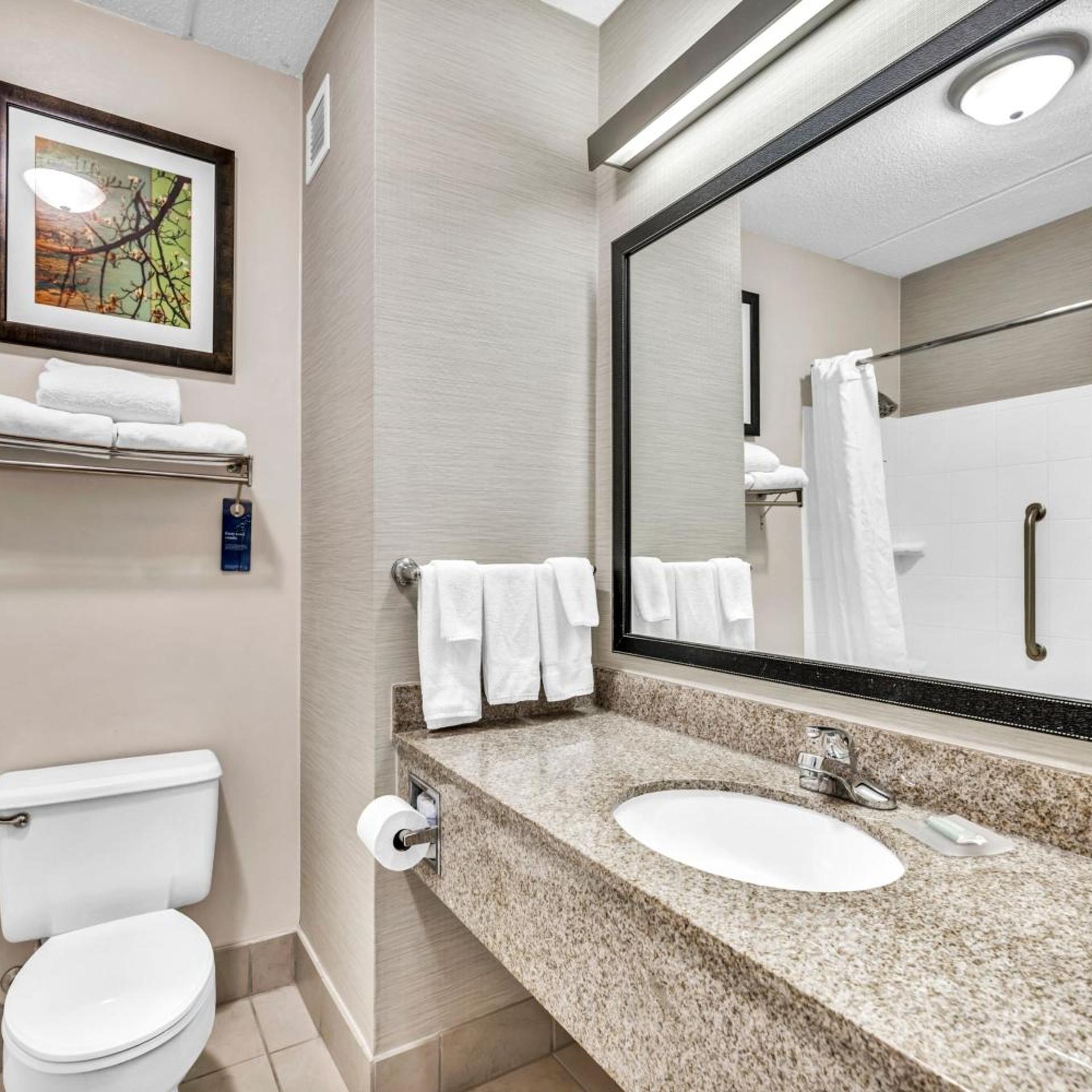 غرفة بسريرين كوين بحوض استحمام لذوي الإعاقة، FAIRFIELD INN AND SUITES LUMBERTON 5/8