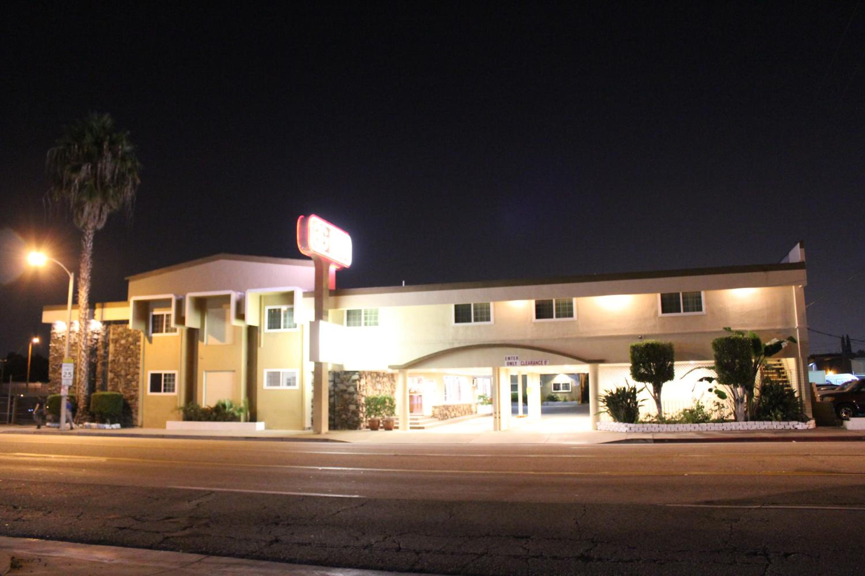 Grand Inn 2/38