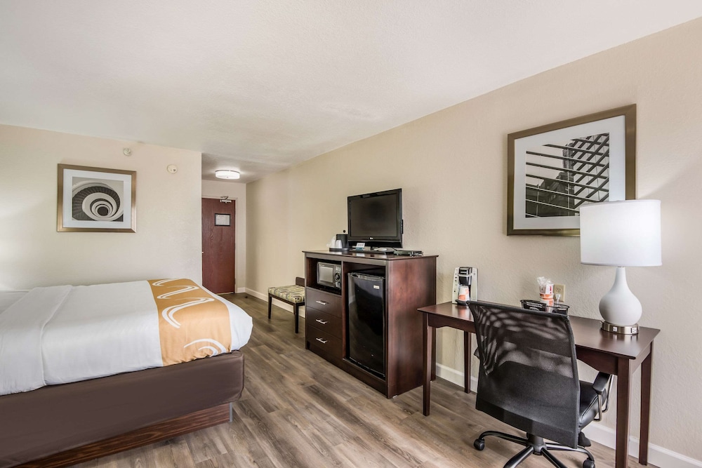 Quality Inn & Suites Quincy - Downtown 18/45