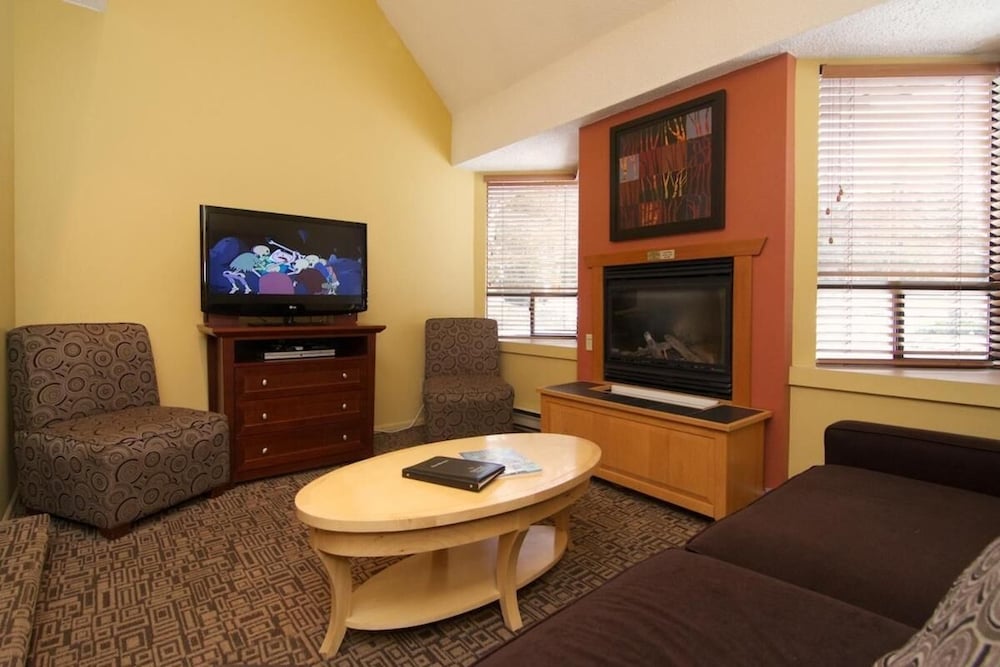 Mountain Side Hotel Whistler By Executive 39/63