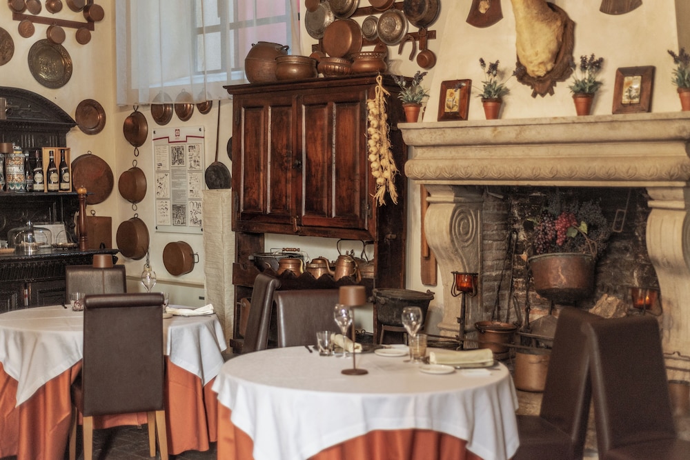 Relais Castello Bevilacqua 28/50