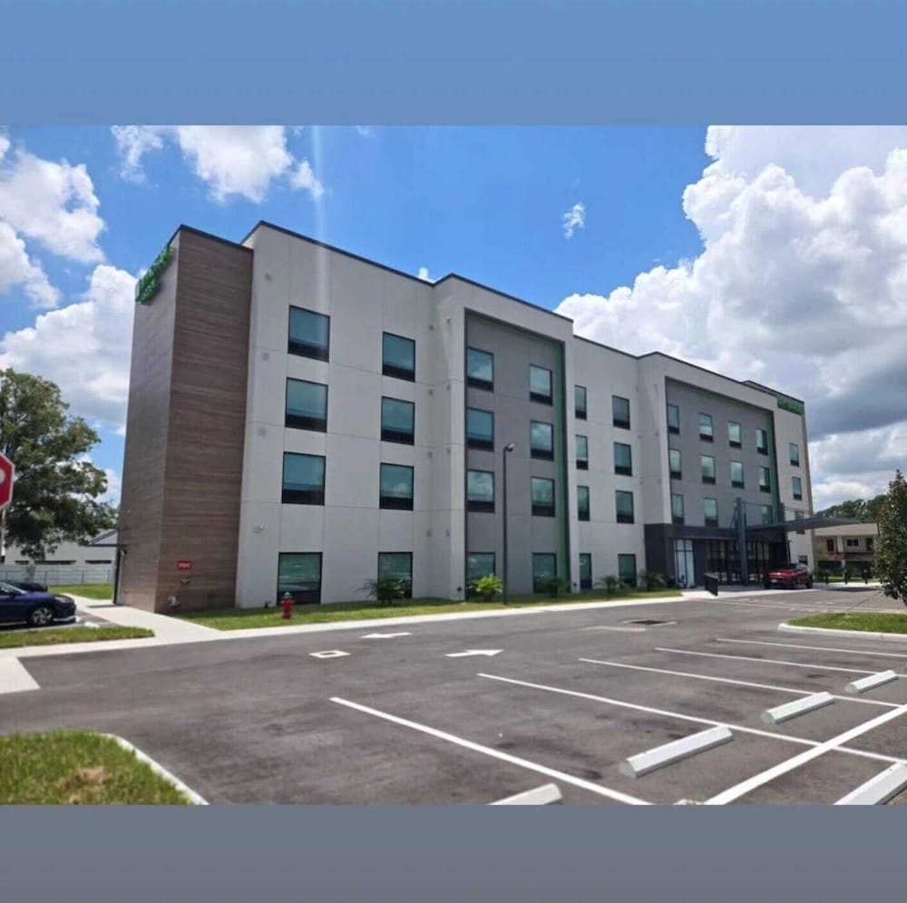 Wyndham Garden Tampa Fairgrounds/Casino 55/64