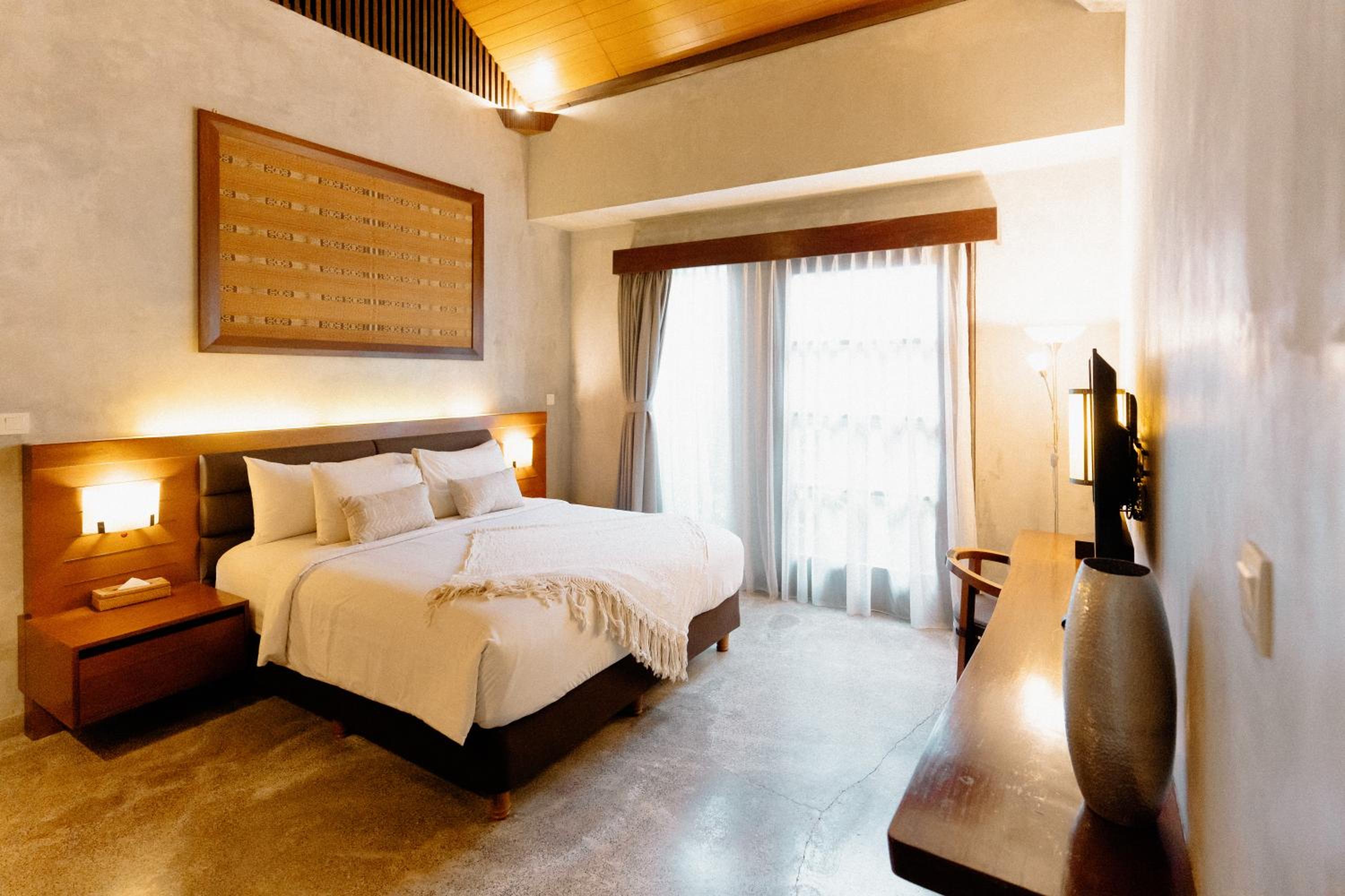 3 Bedrooms, Pool, Villa