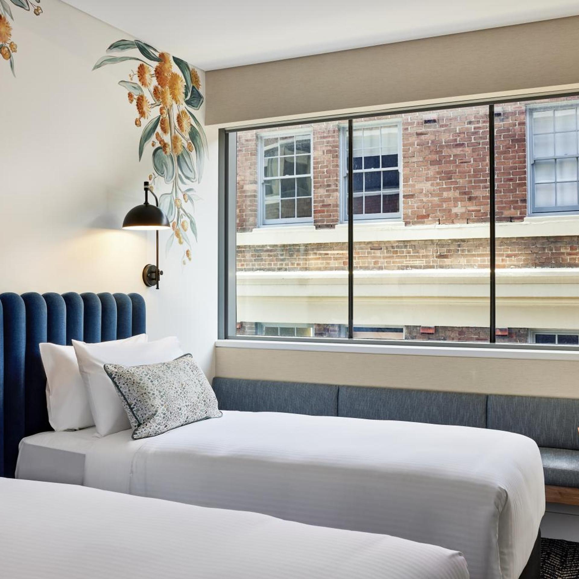 Room, Single Bed, Street View