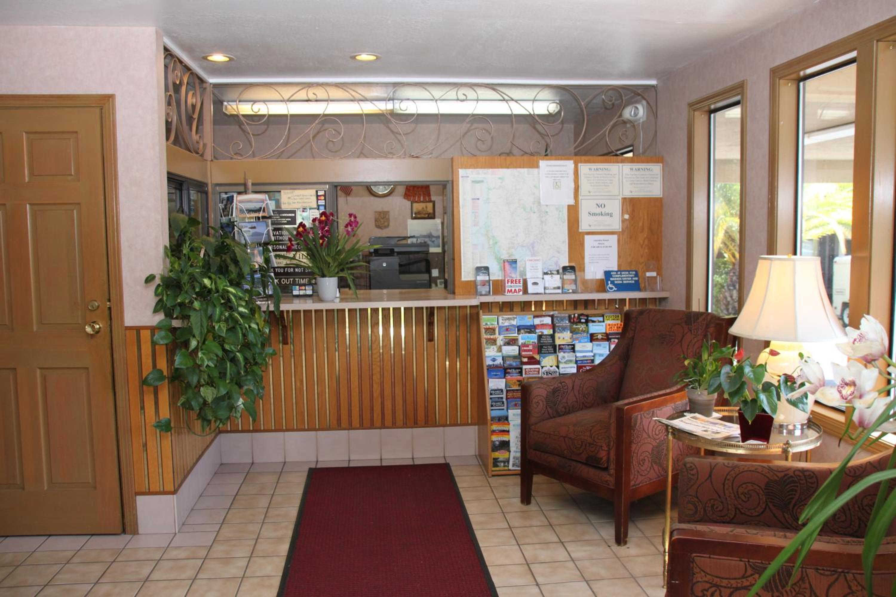 Villa Inn 1/33
