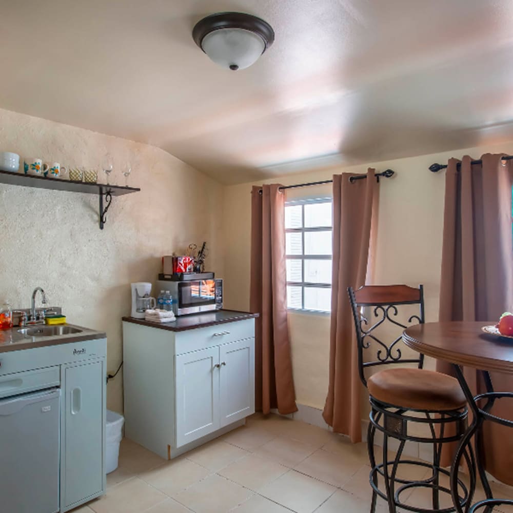 Village Cay 27/41