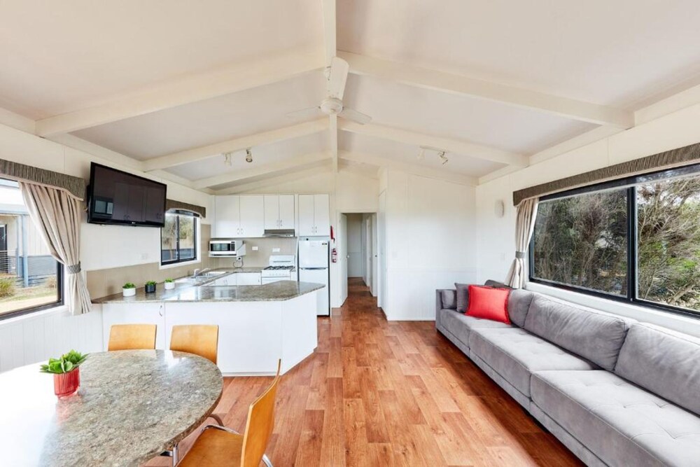 Torquay Foreshore Caravan Park 45/75