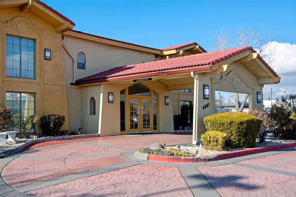 Days Inn by Wyndham Reno 38/47