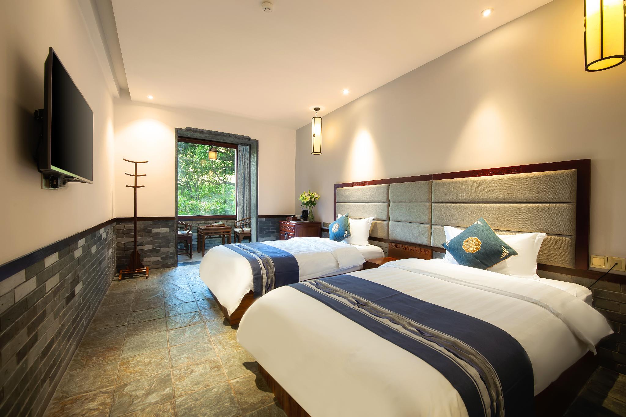 Superior, Twin Beds