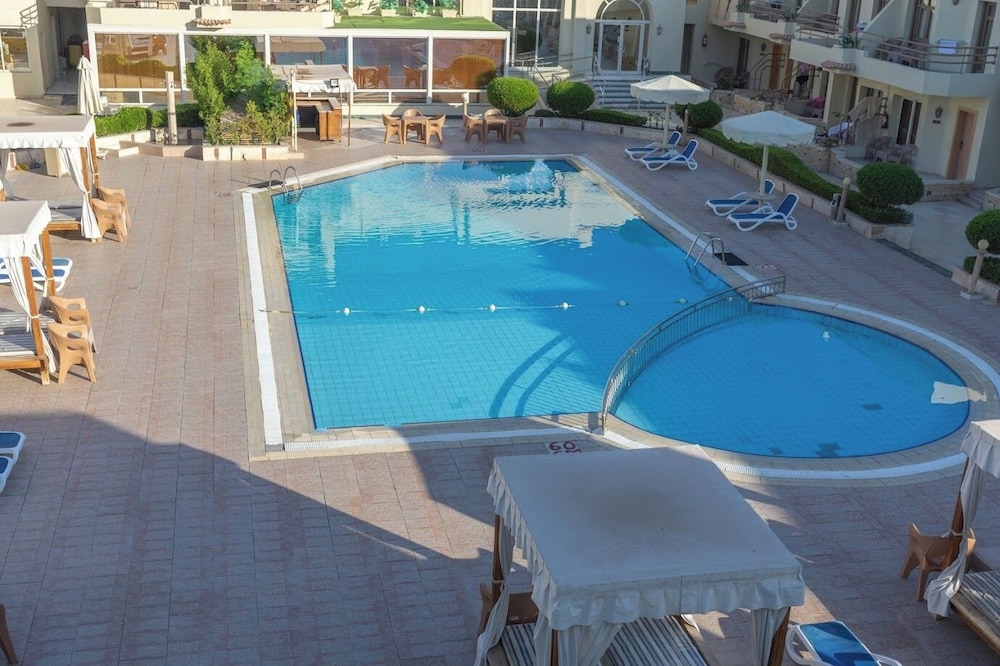 Cataract Lyalina Beach 13/44