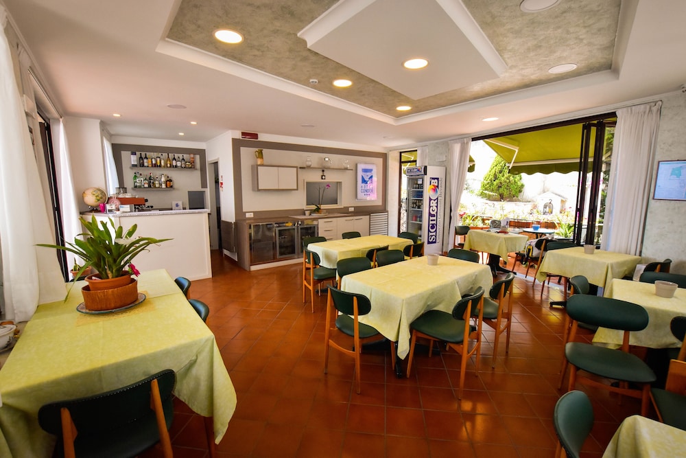Hotel Condor 46/71