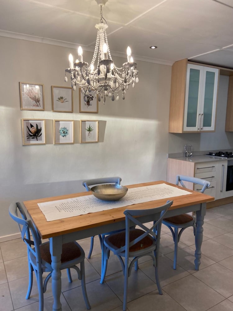 Dellville Country House & Cottages 27/50