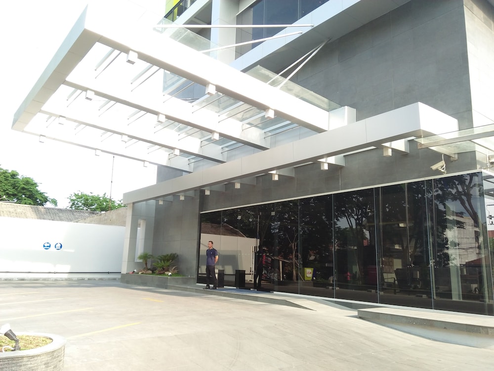 Primebiz Hotel Surabaya 5/74