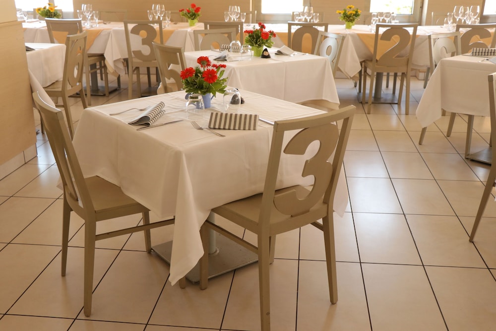 Ancora Hotel 51/72