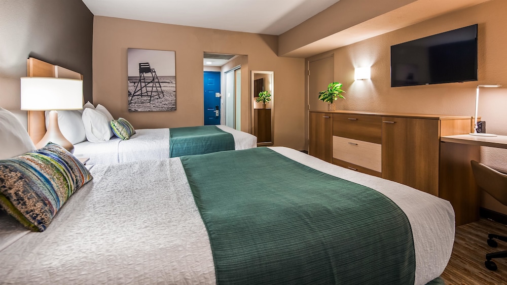 Best Western Plus Atlantic Beach Resort 24/44