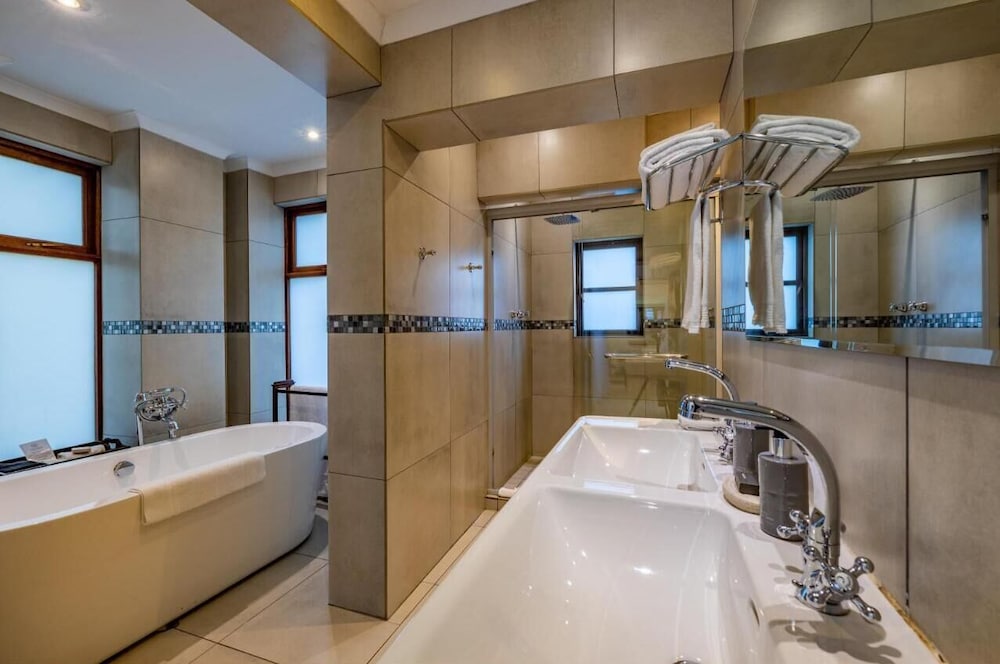 Sheppard Boutique Guesthouse 49/50