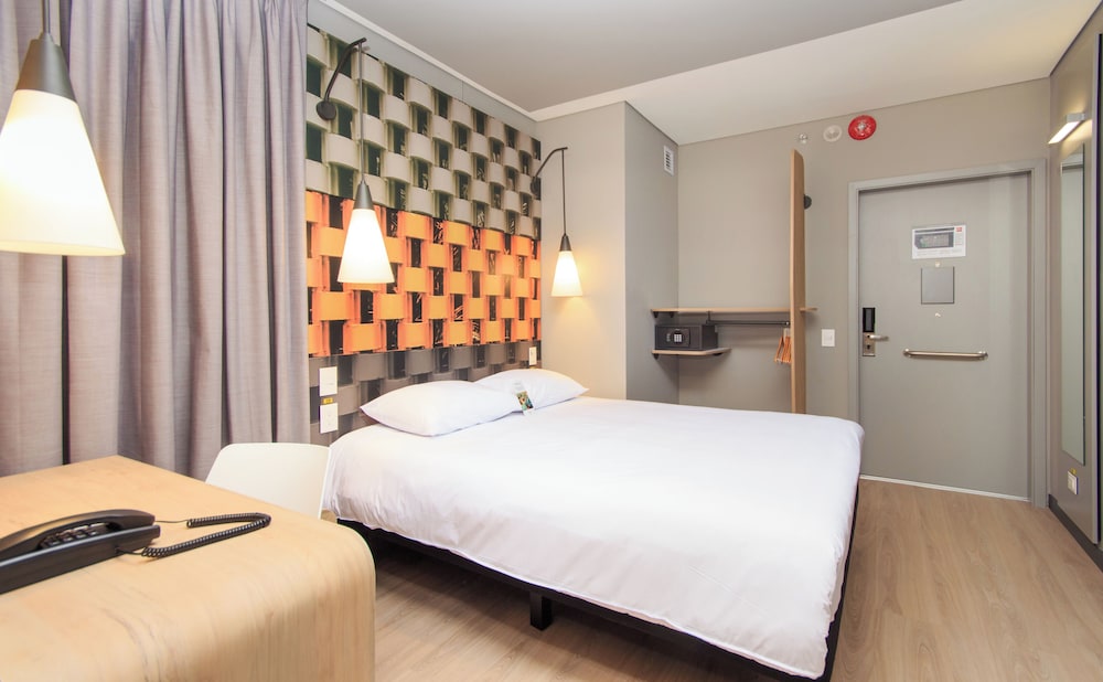 Ibis Cucuta 41/75