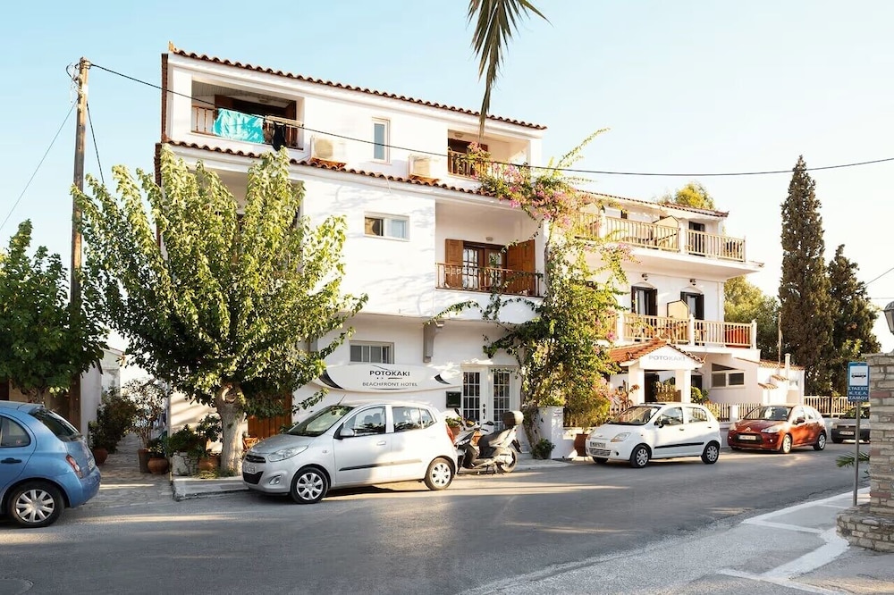 Potokaki Beachfront Hotel 21/33